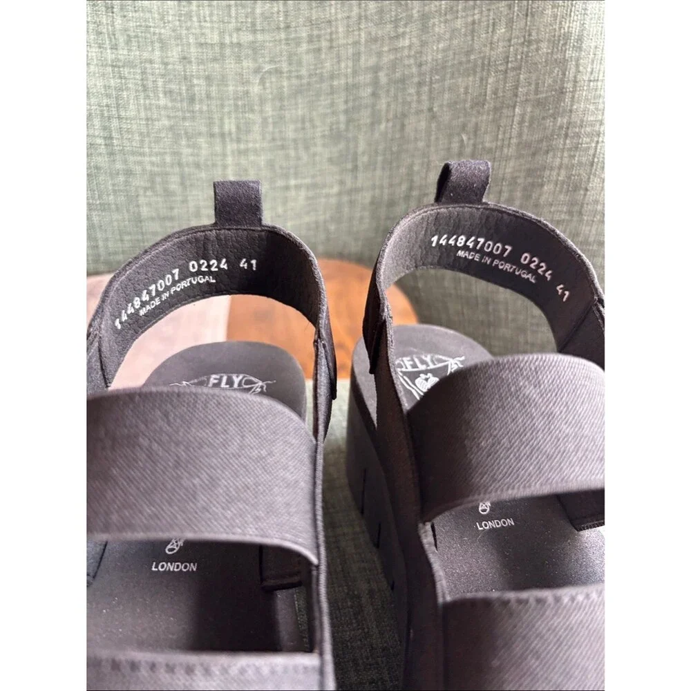 Fly London Women's Yere847fly Sandal Black chunky platform Slide Sandals 9/9.5